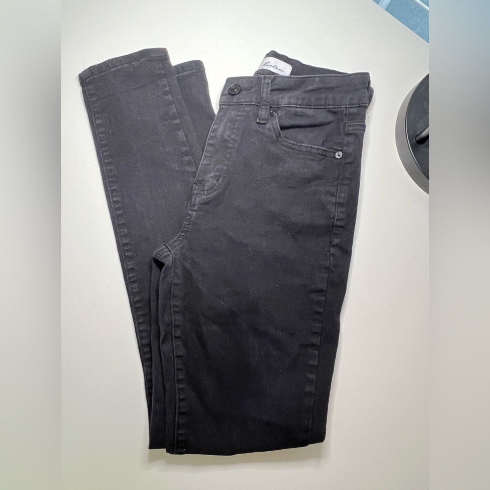 KanCan black skinny jeans. Size 7/27
